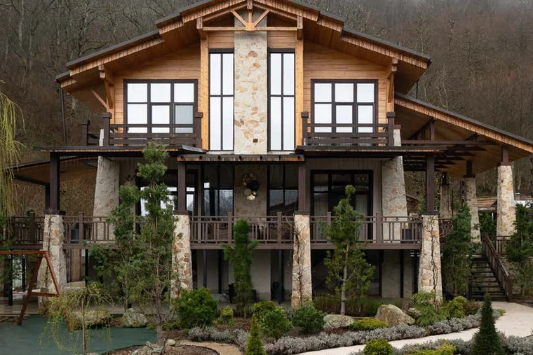 Шале с гостевым домом и SPA в Красной Поляне