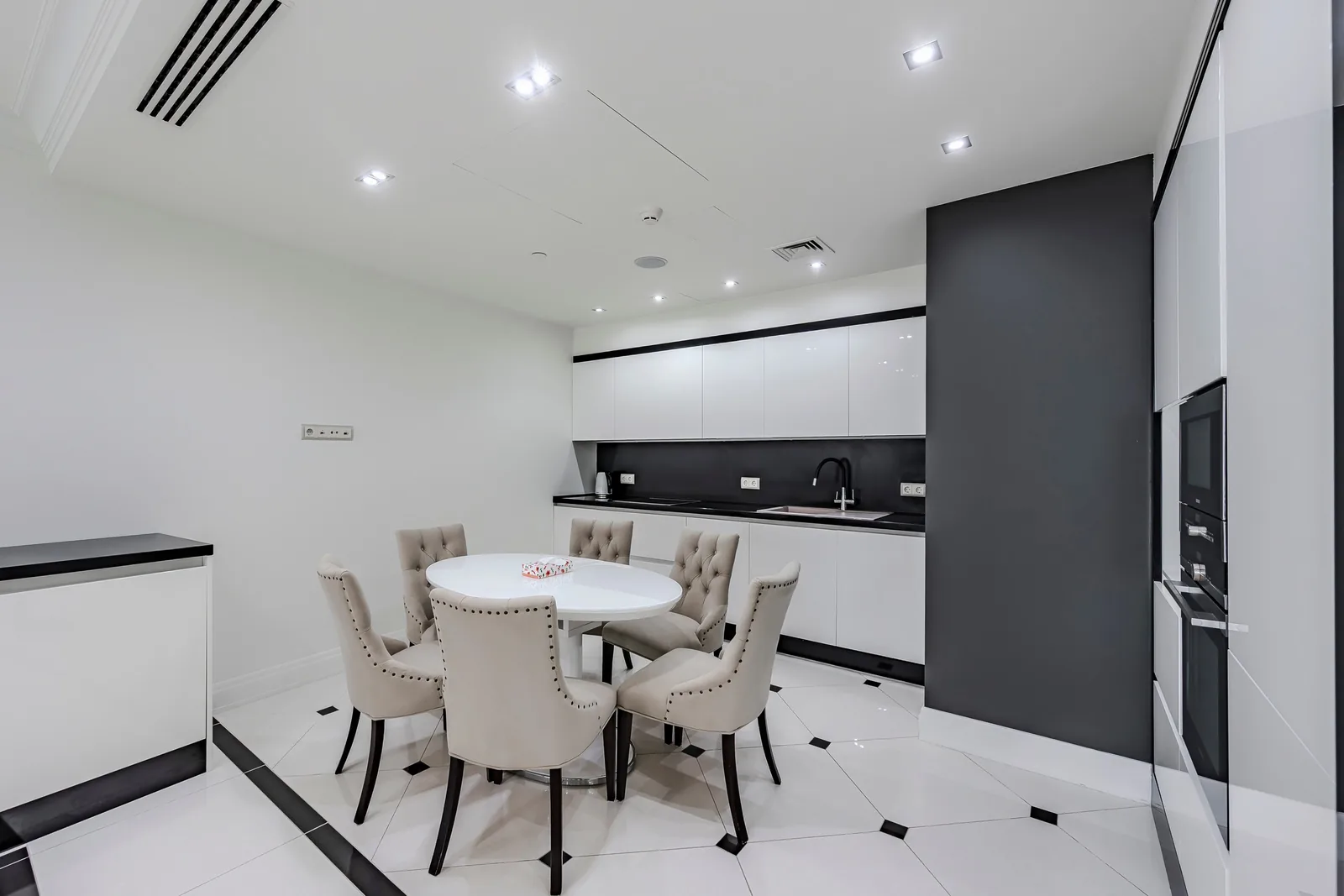 Квартира 130 м², 2-комн., Гранд Карат Хаят, Сочи – фото 20
