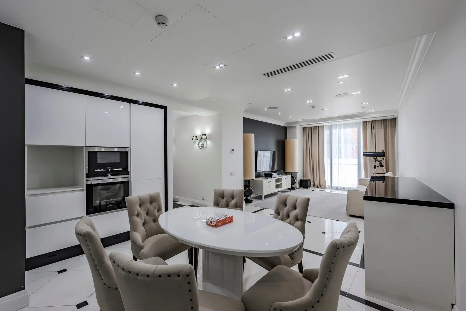 Квартира 130 м², 2-комн., Гранд Карат Хаят, Сочи