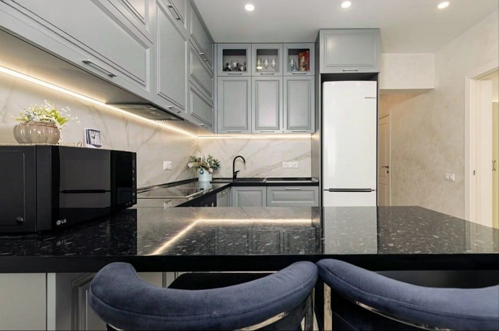 Квартира 60 м², 2-комн., Белый дворец, Сочи – фото 9