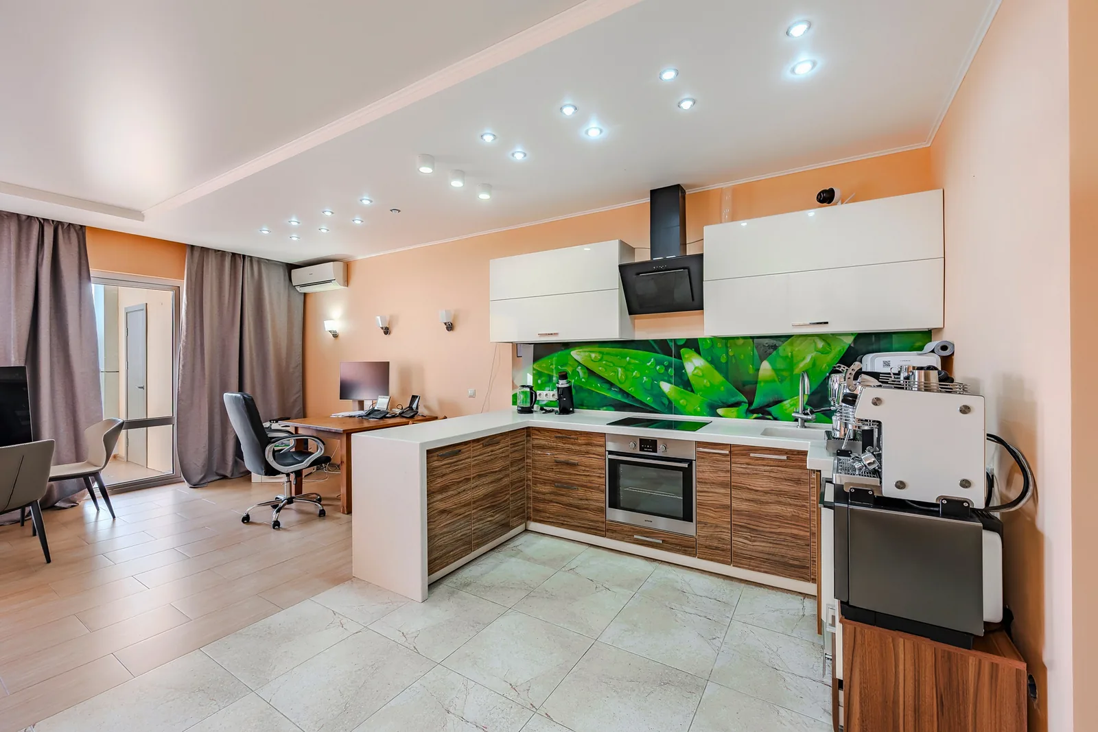 Квартира 90 м², 2-комн., Фальконе, Сочи