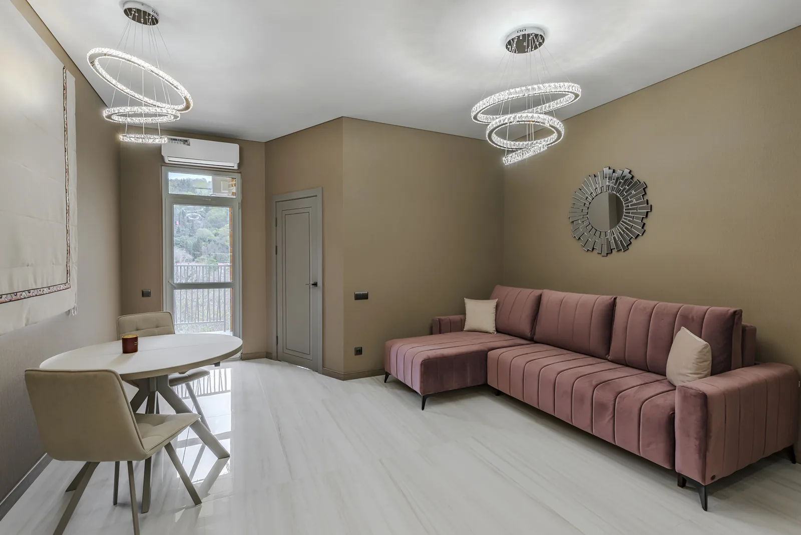 Квартира 42 м², 2-комн., Хоста Ривер Парк, Сочи