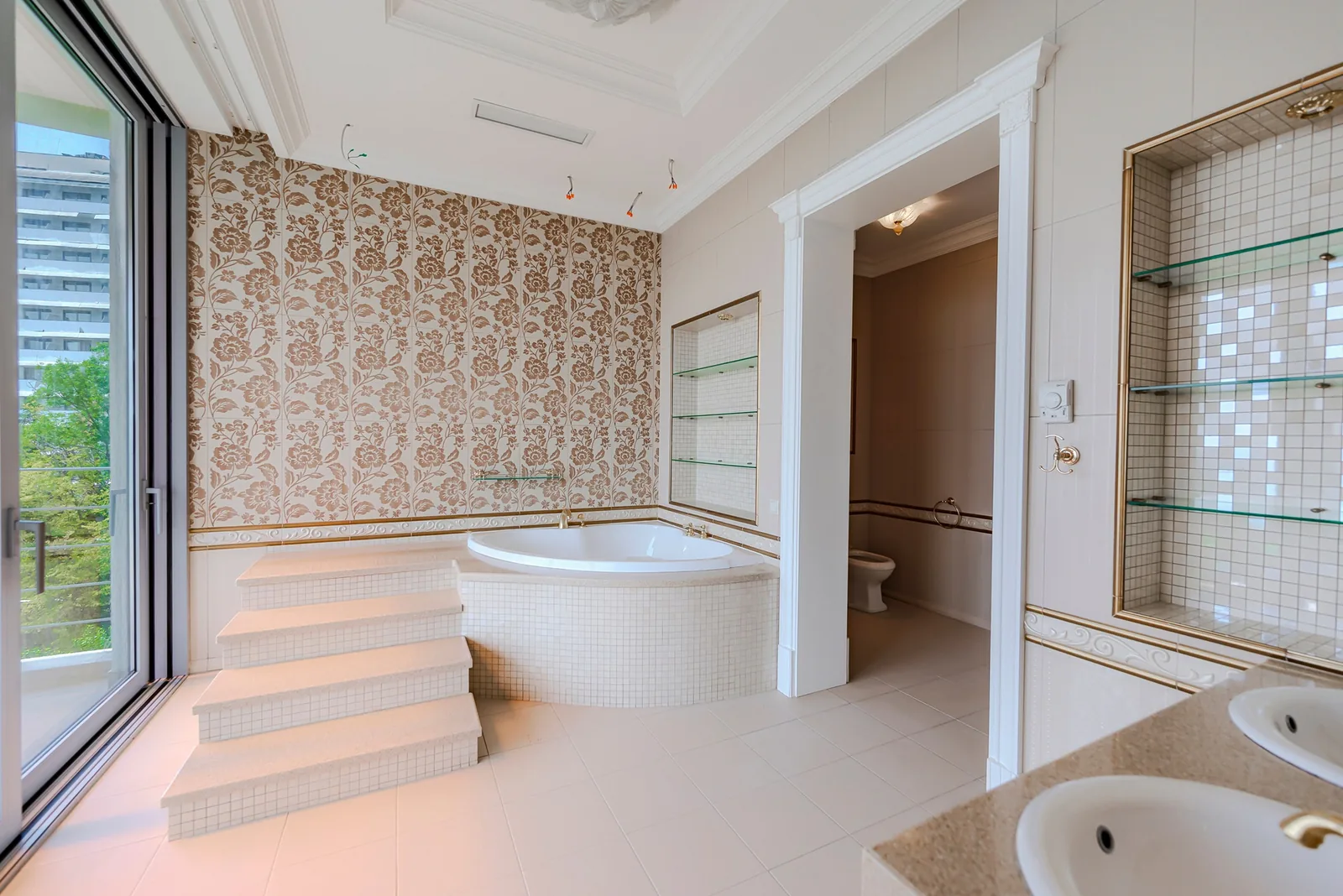 Дом 968 м², участок 8 соток, Королевский парк, Сочи – фото 23