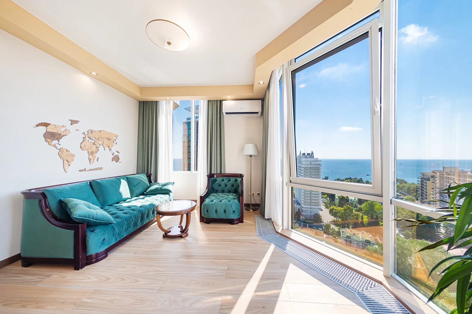 Квартира 100 м², 3-комн., микрорайон Светлана, Сочи