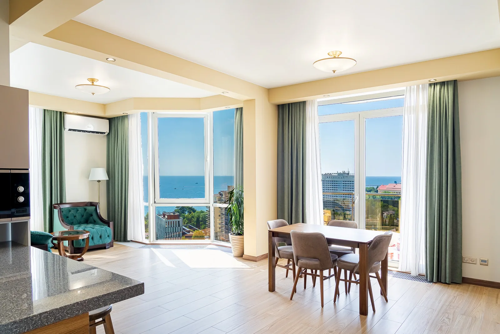 Квартира 100 м², 3-комн., микрорайон Светлана, Сочи – фото 2