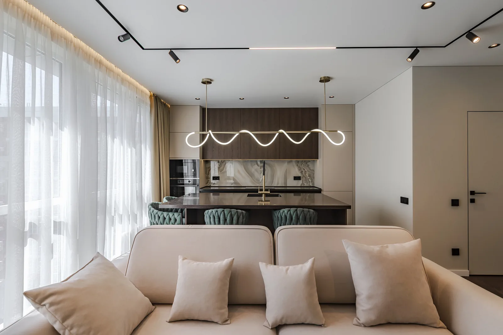 Квартира 75 м², 3-комн., 123, Сочи